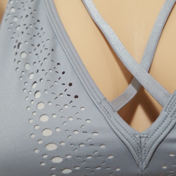 NWT!  VICTORIA'S SECRET SPORTS BRA - Picture 2 of 4